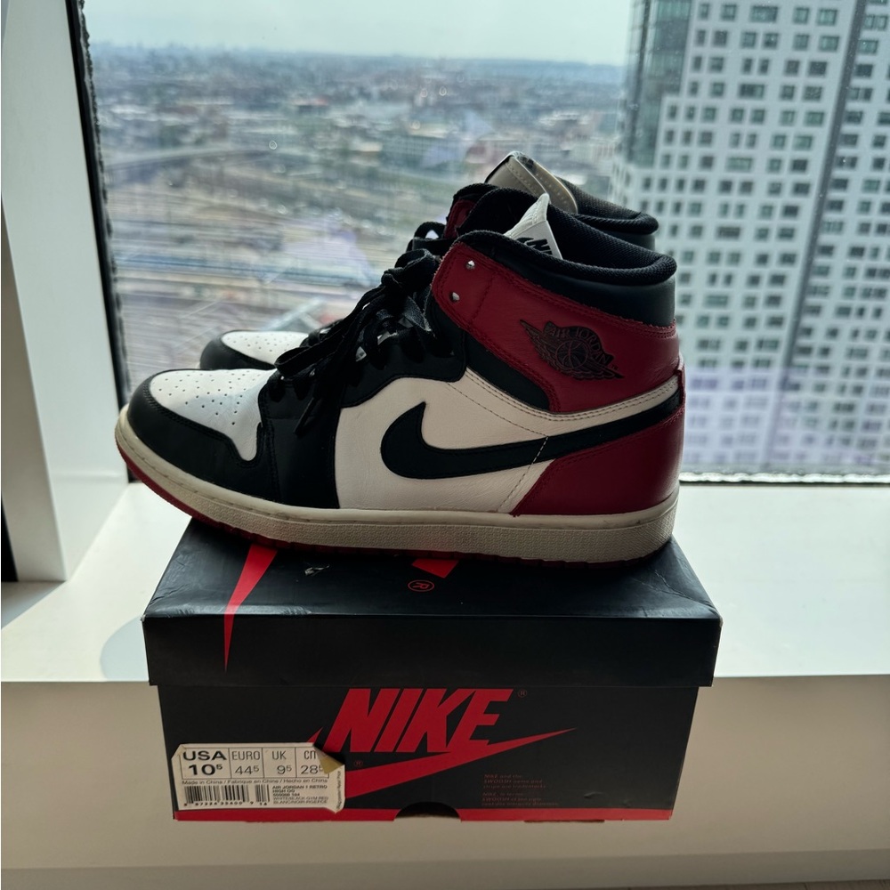 Nike air Jordan retro 1 high og black toe sz 10.5 men’s